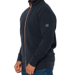 UN CLASSICO RIADATTATO IN CHIAVE MODERNA. QUESTA FELPA CON ZIP OFFRE UNA LINEA PULITA E UN DESIGN ESSENZIALE, PERFETTO PER CHI