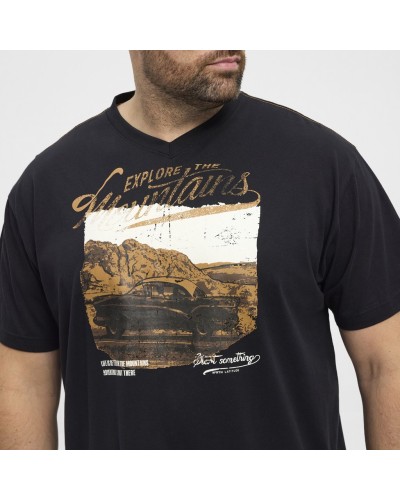 T-shirt nera oversize