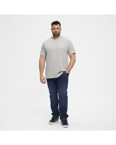 T-shirt O-neck with short Sleeve. it has tape inside neck, soft and very comfortable to wear. Regular fit - true to size Machine
